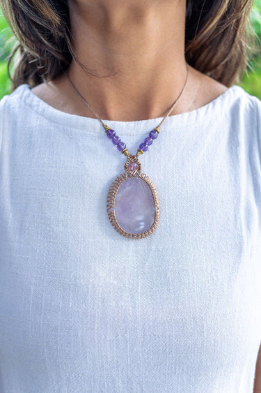 Fluorite and Amethyst Macramé Necklace